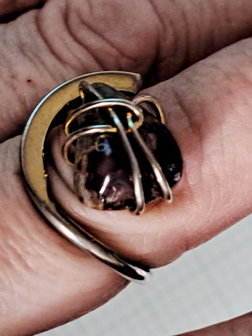Wire-Wrapped Gold Tone Ring with Brown Cream Agate Stone